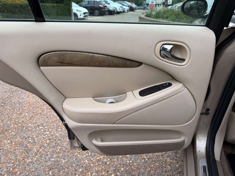 2003 Jaguar S-Type 2.5 S-Type V6 SE Auto 4dr Saloon Petrol Automatic