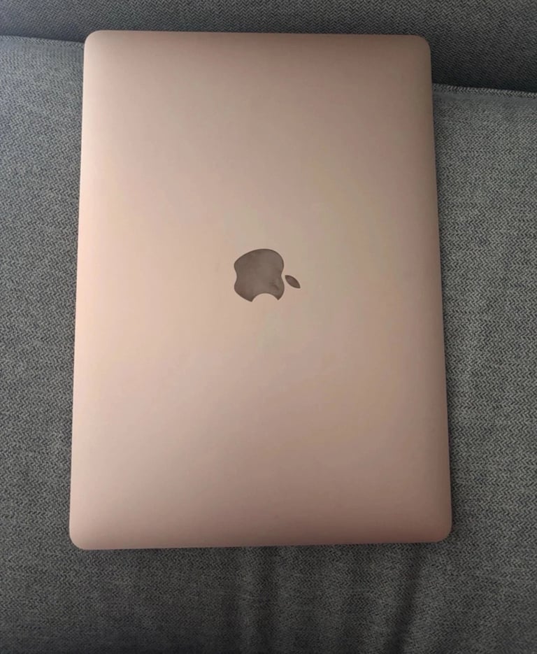 Apple MacBook Air 13.3" Retina 2020 - 256GB SSD 8GB Ram - Gold