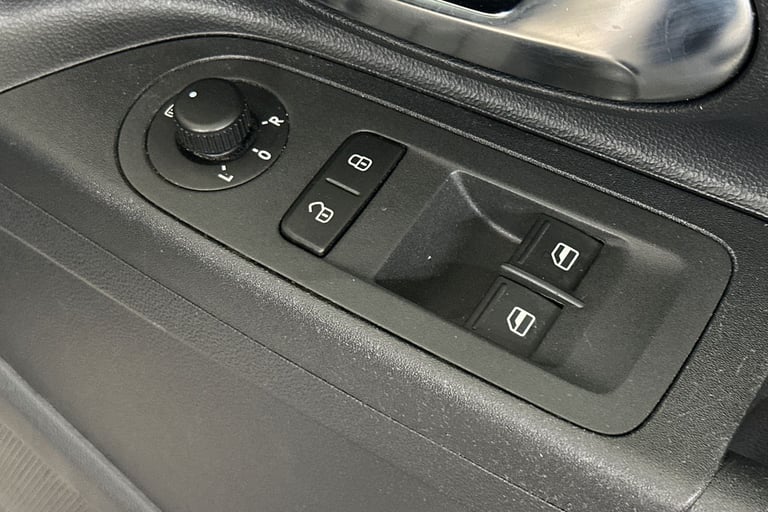 2017 SEAT Mii 64389 Hatchback Petrol Manual