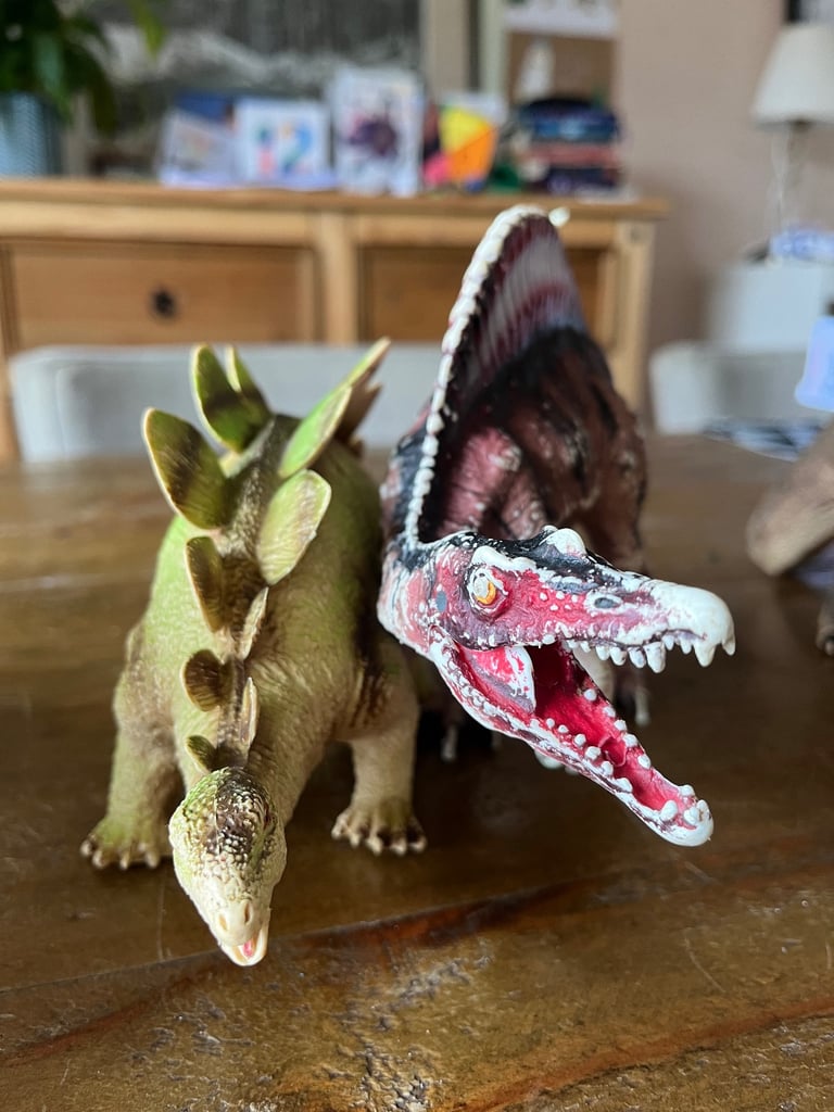 10 large dinosaur toys 
