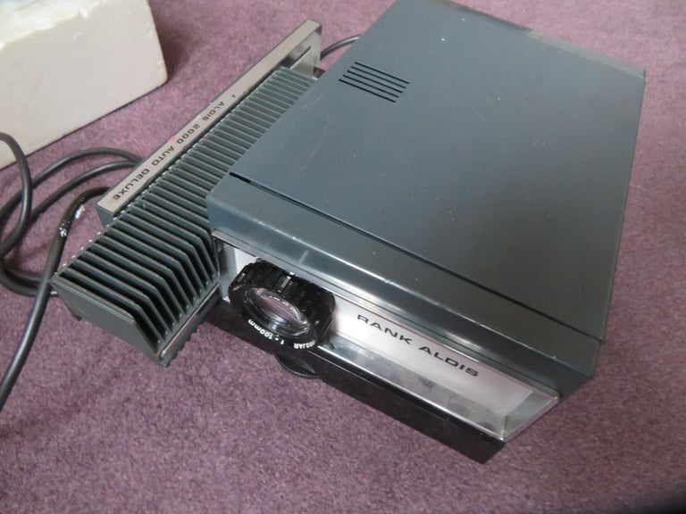 Rank Aldis 2000 35mm slide projector