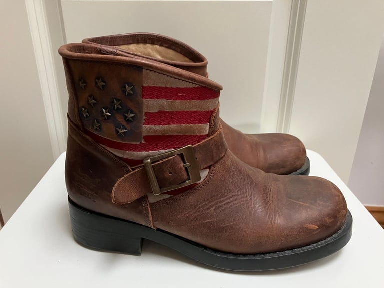 Brown Leather Ladies Boots size 6