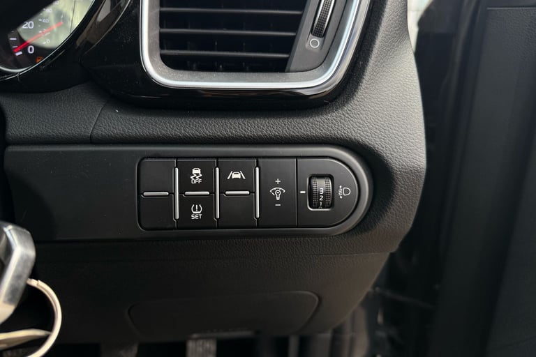 2023 Kia Ceed 1.5T GDi ISG 3 5dr Hatchback PETROL Manual