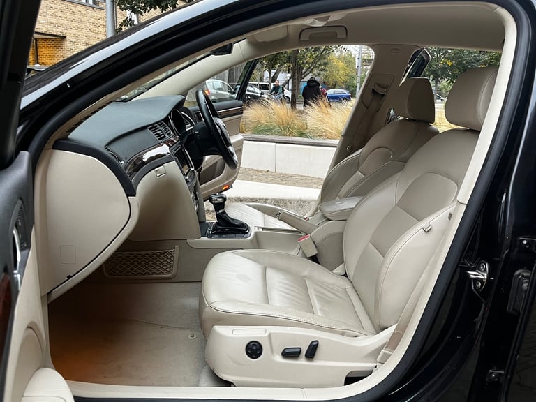 2011 Skoda Superb 1.8 TSI Elegance Estate 5dr Petrol DSG 