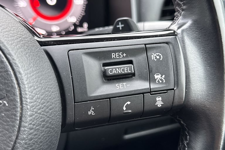 2022 Nissan Qashqai 1.3 DIG-T MHEV N-Connecta XTRON Euro 6 (s/s) 5dr SUV PETROL Automatic