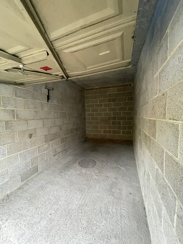 Secure Lock up garage New Cross SE14