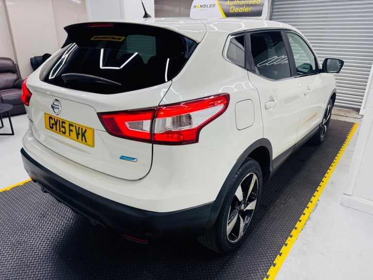 2015 Nissan Qashqai 1.5 dCi n-tec 2WD Euro 5 (s/s) 5dr HATCHBACK Diesel Manual