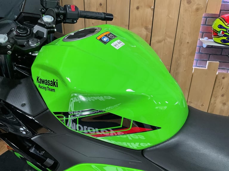 Kawasaki Ninja 500 SE KRT with just 2300 Miles and One Owner! FREE UK DELIVERY!
