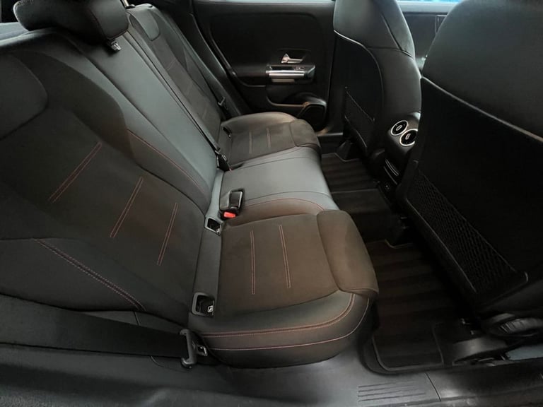 2021 21 MERCEDES-BENZ GLA 2.0 GLA200D AMG LINE SUV 5DR DIESEL 8G-DCT EURO 6 (S/S