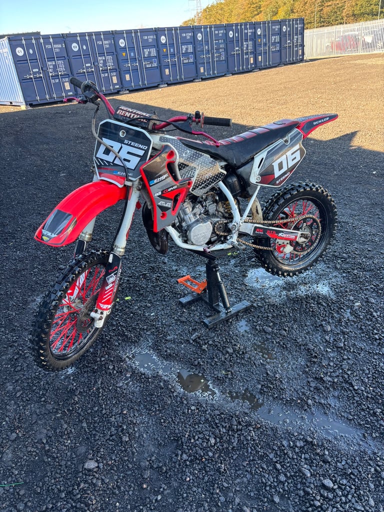 2002 cr 80 