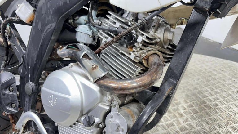 Ajs JSM 2012 2K NON RUNNING PROJECT BIKE SUPERMOTO 125CC LEARNER