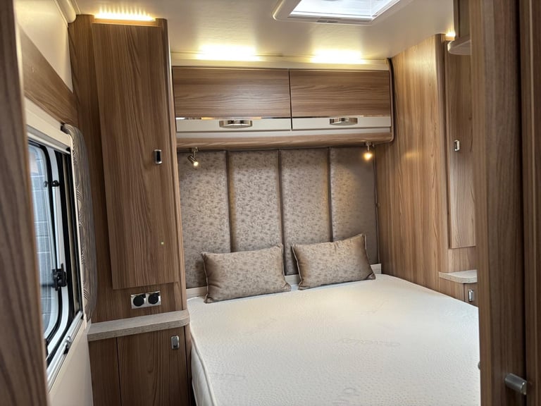 2022 SWIFT CHALLENGER 650, REAR FIXED ISLAND BED, CENTRE WASHROOM, ALDE, 