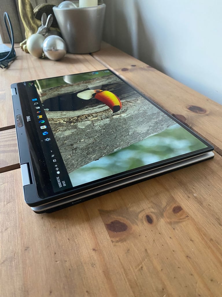 Dell XPS 13 9365 2-in-1 Laptop–i7-8500Y, 16GB RAM, 512GB SSD, Win 11 Pro, 13.3 QHD+ Touch, Office 24
