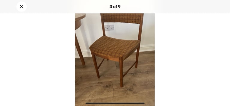 A MID-CENTURY McINTOSH EXTENDING 4/6 SEATER DINING TABLE & 4 MATCHING CHAIRS GREAT CONDITION