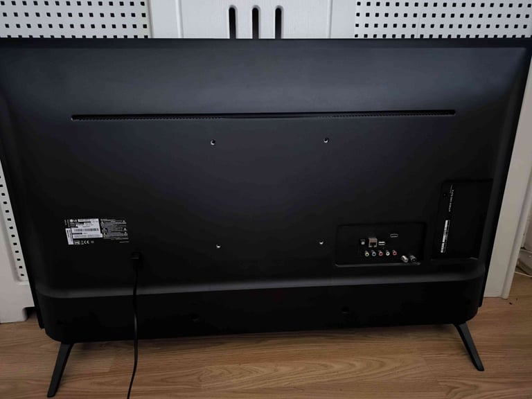 Smart TV LG 43" 4K UHD Active HDR WiFi 3xHDMI 2xUSB Freeview