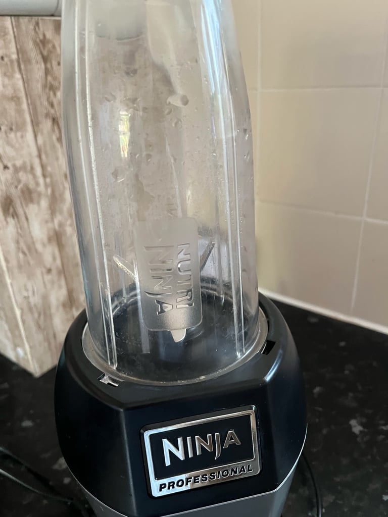 Nutri Ninja Pro Blender 900W Model BL450Uk