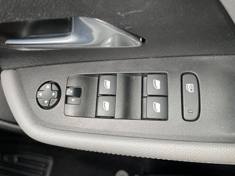 2021 Vauxhall Mokka Mokka 1.2T 130ps Elite NAV 5 dr Hatchback Petrol Manual