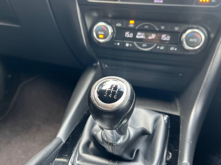 MAZDA MAZDA3 2.0 SKYACTIV-G SE-L Nav 2017