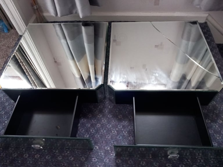 2 x mirrored bedside table tops