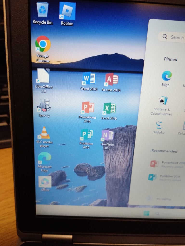 Dell laptop. Windows 11. Full Microsoft Office, 16GB RAM, i5 CPU, 240GB SSD, HDMI, WebCam.