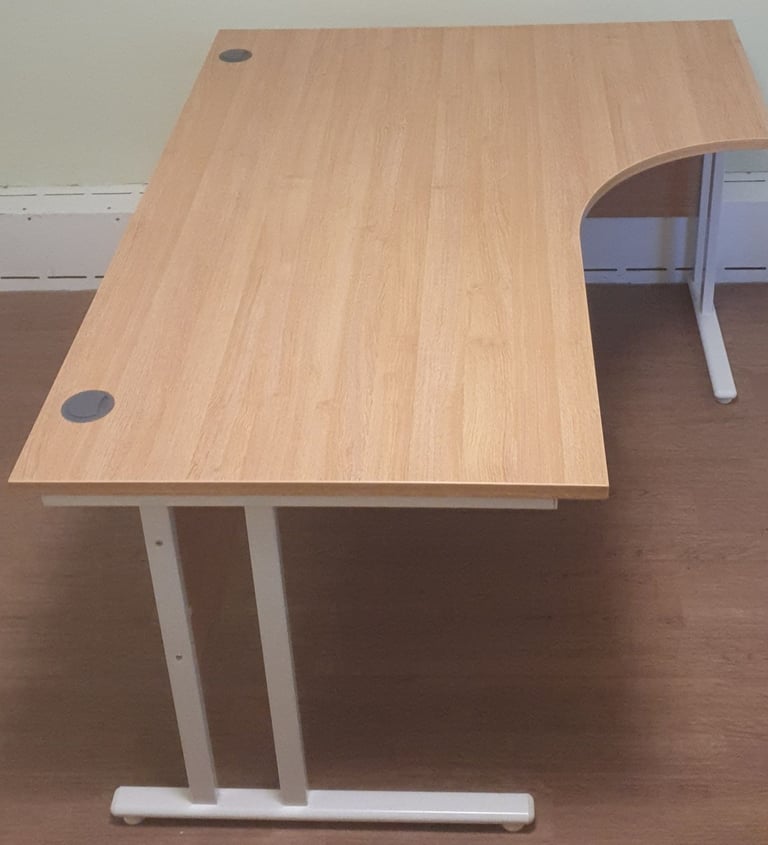 Corner Office Desk – Beech Finish, C-Leg Ergonomic – Right-Handed (1 of 2)