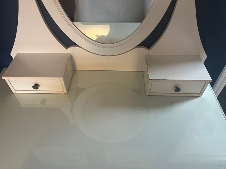 Lovely white Ikea dressing table 