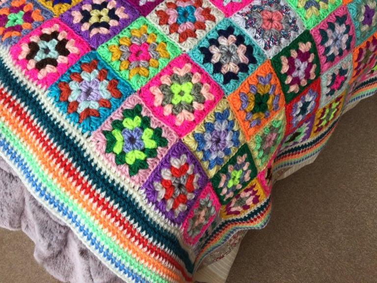  Wool crochet granny blanket/bed throw