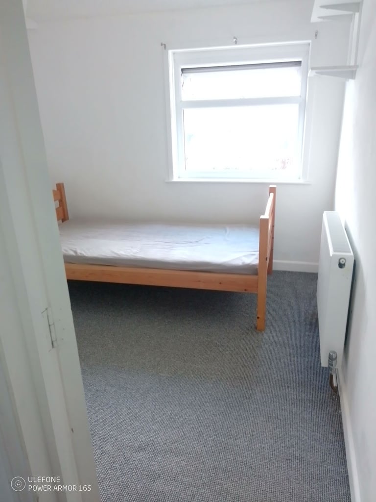 Single bedroom in Knowle Bs41