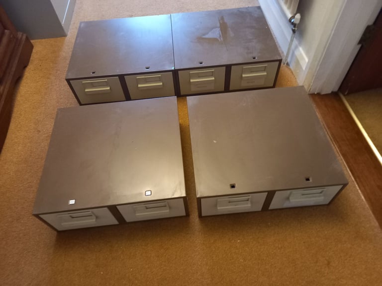 4 units metal cabinet