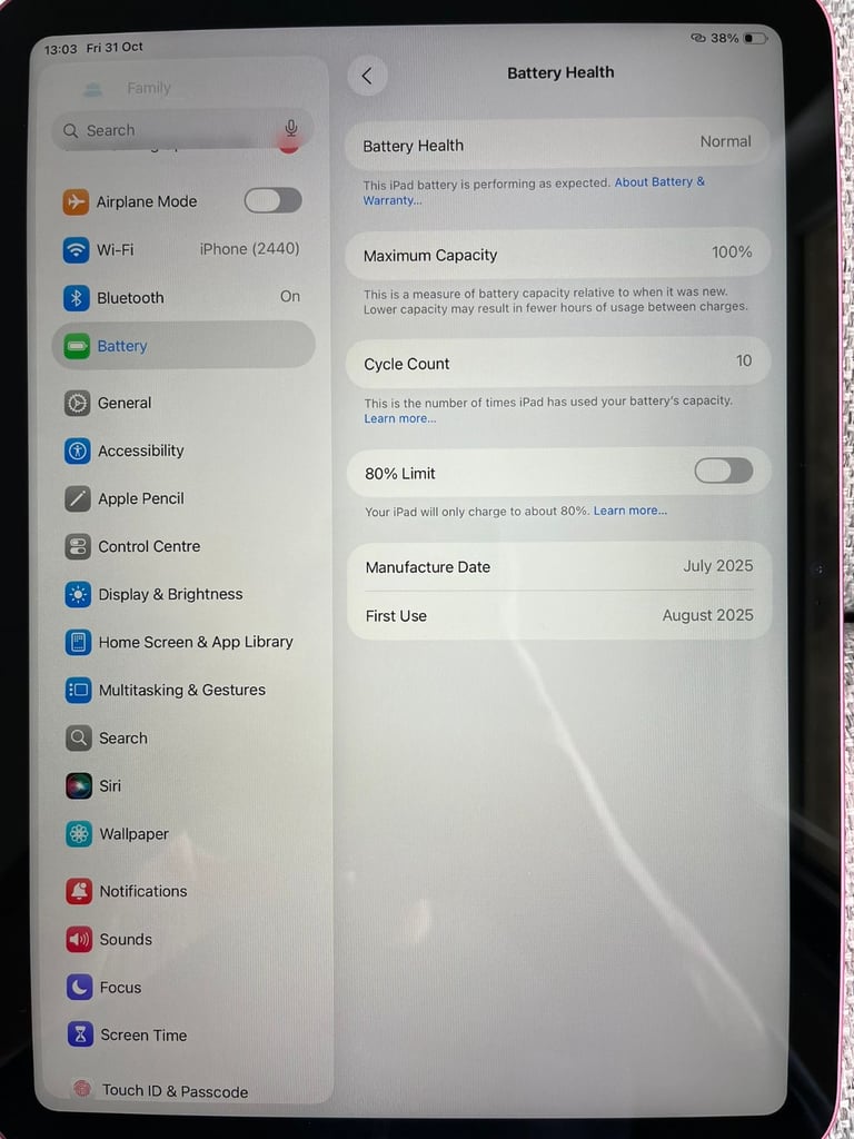 New condition Ipad 2025 A16 11th gen Pink. Apple Warranty until August 2026 Battery health 100%