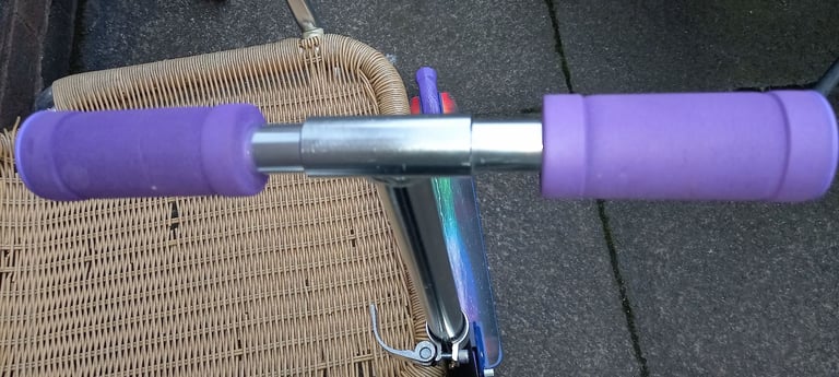 SCOOTER WITH STROBE LIGHTS