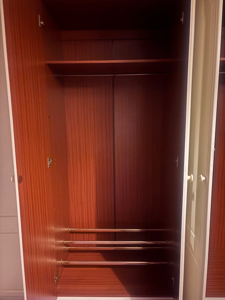 Bedroom Furniture Set