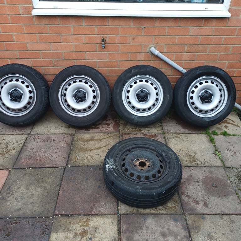 Vw caddy rims x5