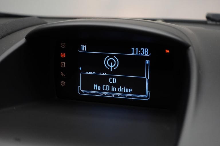 2013 Ford Fiesta 1.6 TDCi Zetec S Hatchback 3dr Diesel Manual Euro 5 (95 ps) Hatchback Diesel Manual