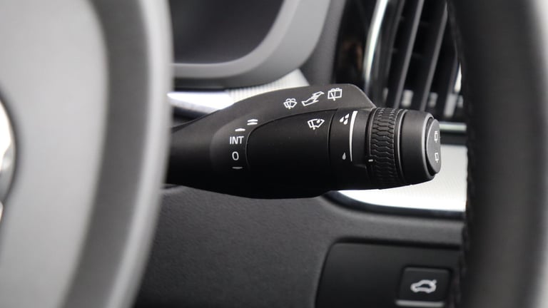  Volvo XC60 B5 (P) AWD Plus Black Edition (Harman Kardon Sound, 360 Camera, BLIS) Petrol/Electric...