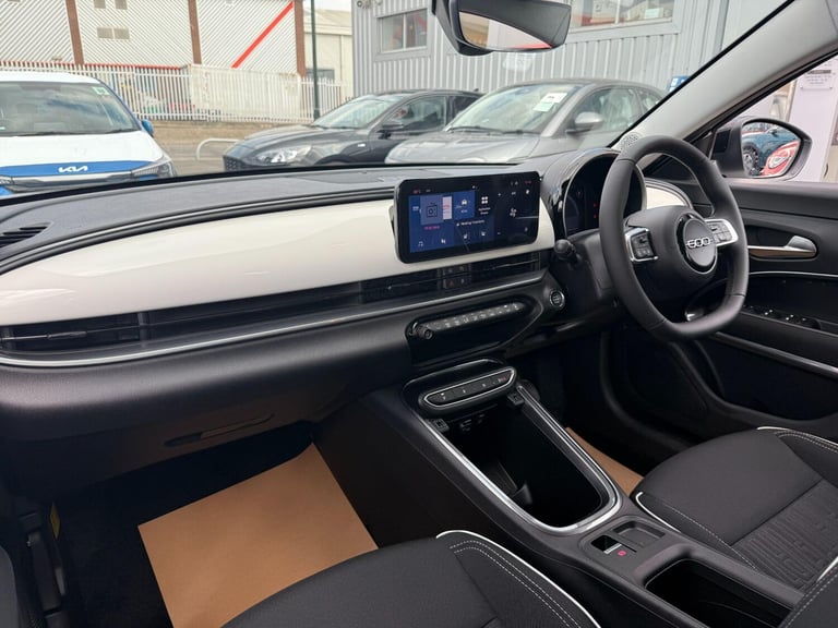 2025 Fiat 600 1.2 MHEV SUV 5dr Petrol Hybrid e-DCT Euro 6 (s/s) (100 ps) HATCHBACK Petrol/Electri...