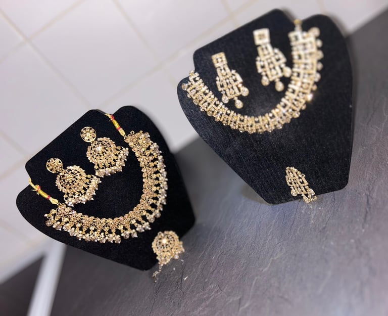 NEW 🆕💖✨ Gold Kundan Necklaces + matching earrings & tikka. £16 EACH