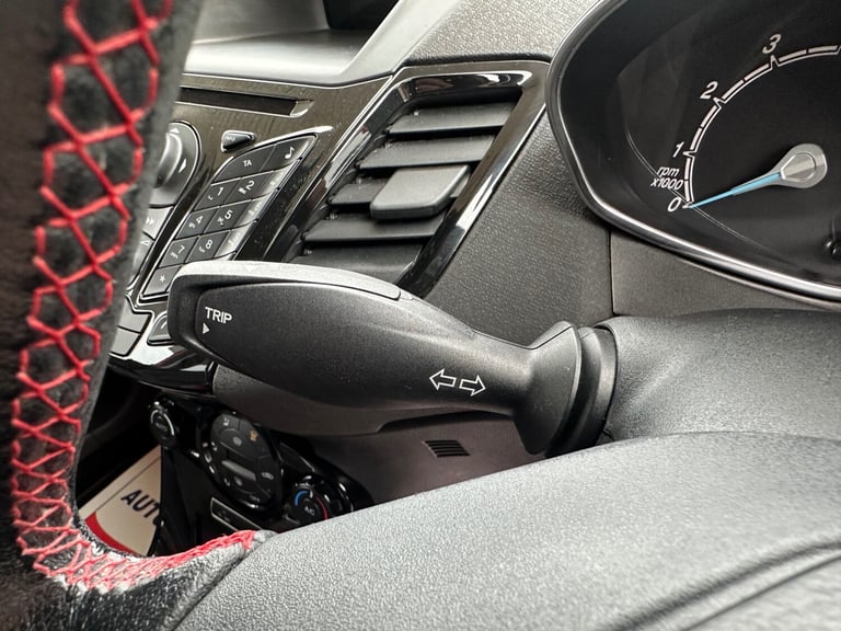 2014 Ford Fiesta 1.0 EcoBoost 140 Zetec S Red 3dr HATCHBACK Petrol Manual