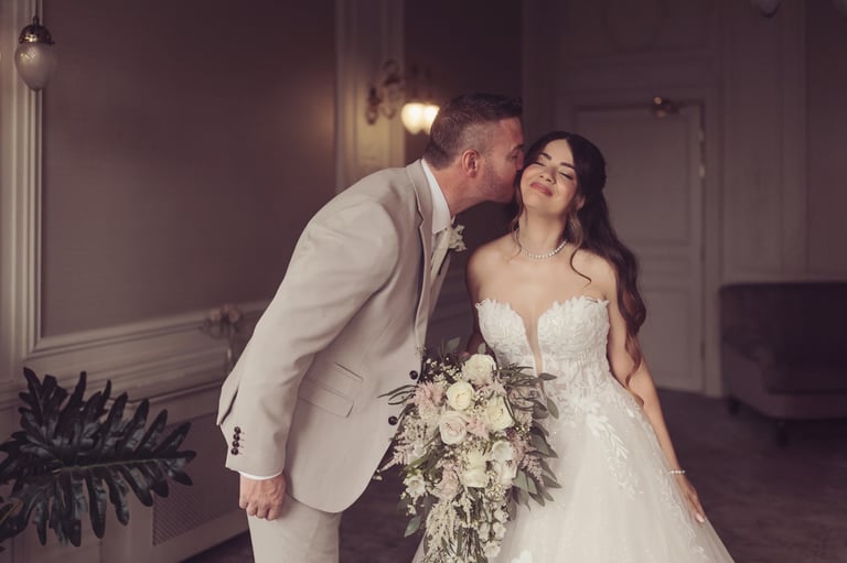 Dream Wedding Dress + Long Veil + Petticoat