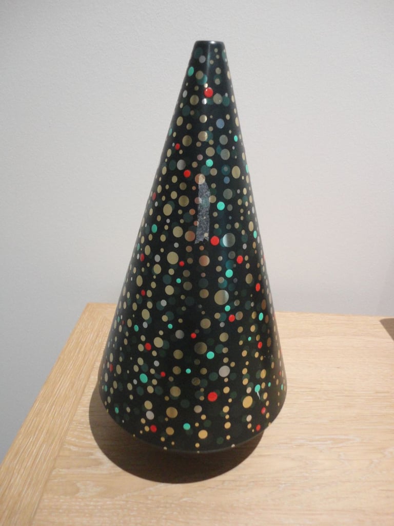 M&S Projection Tree with a Projecting Led Light – Switch at the top