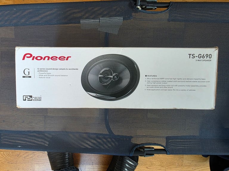 Pioneer 400w 6x9 car speakers 