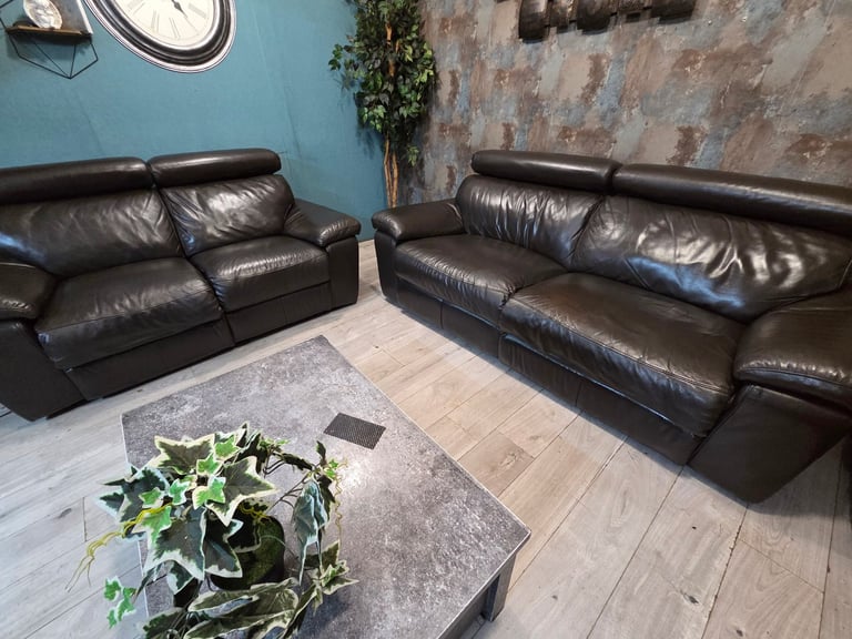 Harveys GENUINE leather electric recliner 3+2 seater sofa 🛋 