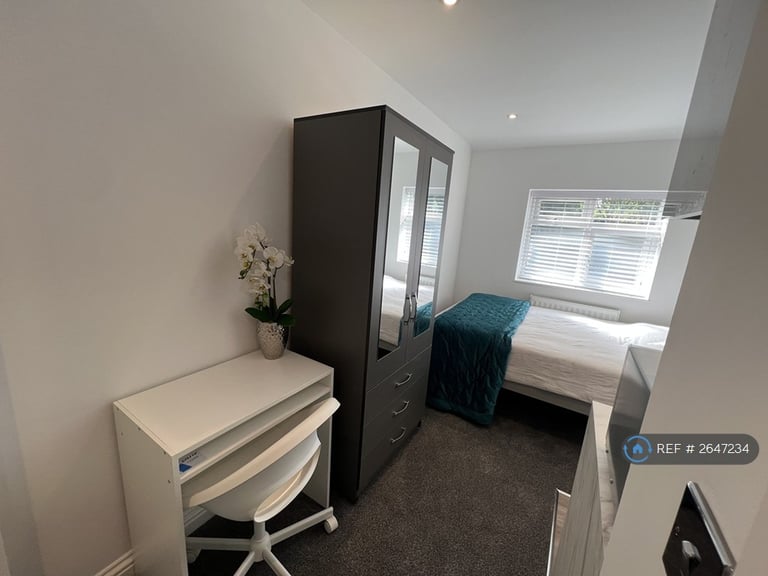1 bedroom in Walshs Manor, Stantonbury, Milton Keynes, MK14 (#2647234)