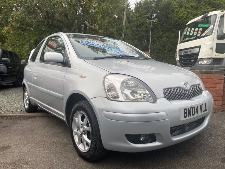 2004 Toyota Yaris 1.3 VVT-i T Spirit 3dr Auto HATCHBACK Petrol Automatic