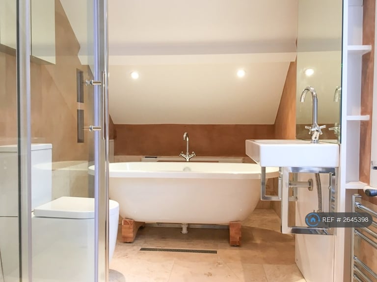 5 bedroom house in Quarry Road, Hastings, TN34 (5 bed) (#2645398)