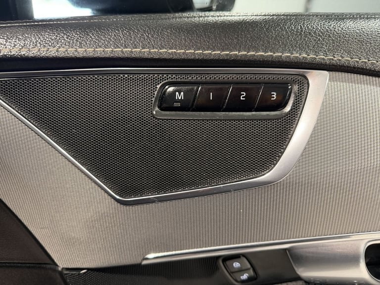 2019 Volvo XC90 2.0 B5D [235] R DESIGN 5dr AWD Geartronic ESTATE DIESEL Automatic