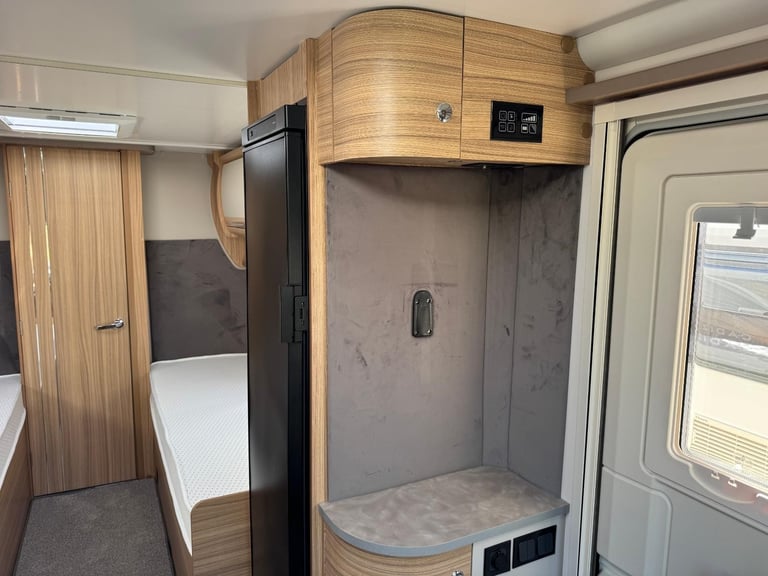 2024 Bailey Unicorn Cadiz - 4 berth - Fixed single beds 