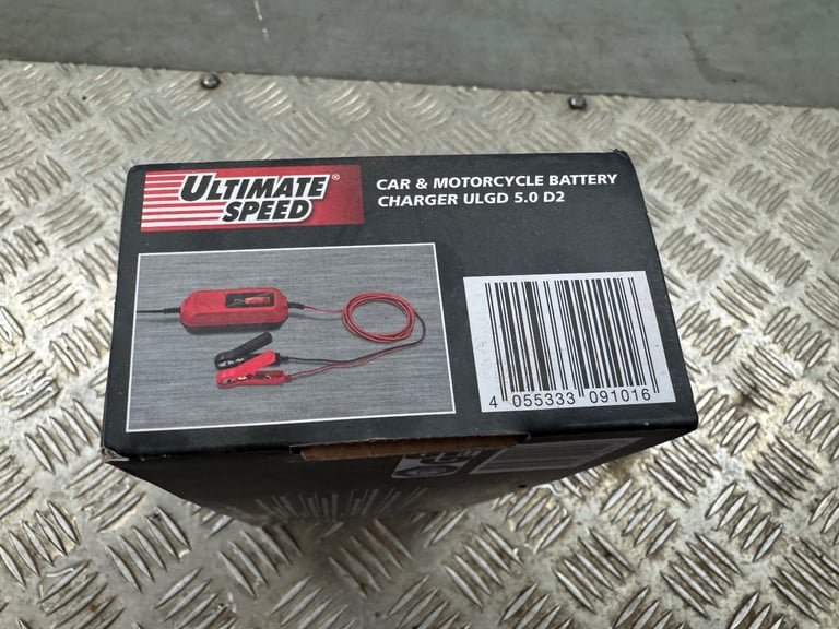 Brand new car and motorbike battery charger 