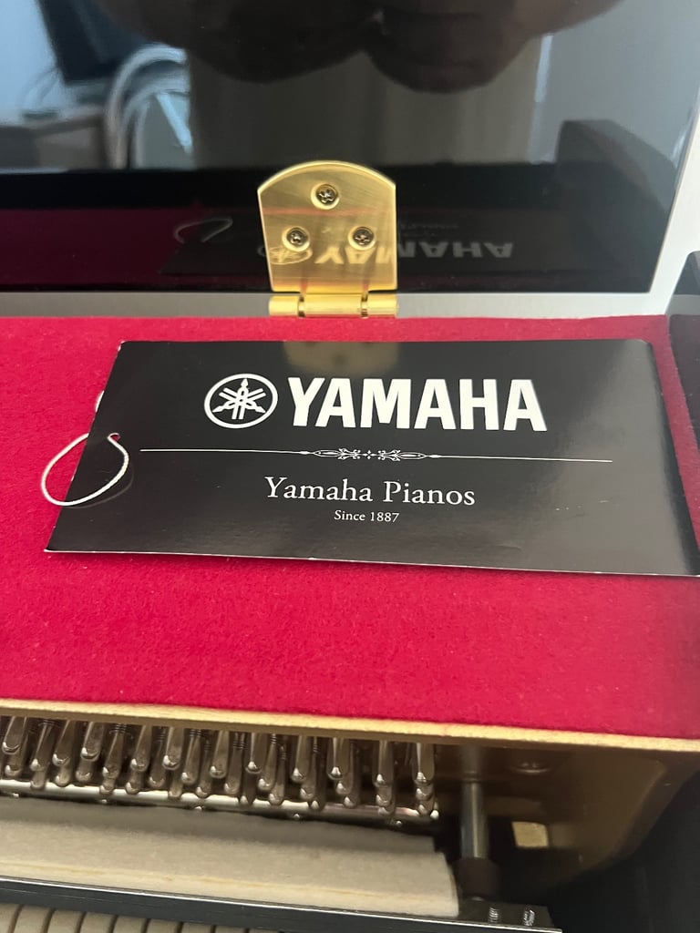 NEARLY NEW BLACK YAMAHA B1 ACOUSTIC PIANO INCLUDES MATCHING RISE & FALL STOOL.