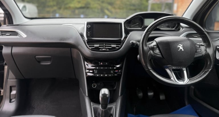 2015 Peugeot 208 1.2 VTi PureTech Allure Euro 5 3dr Petrol